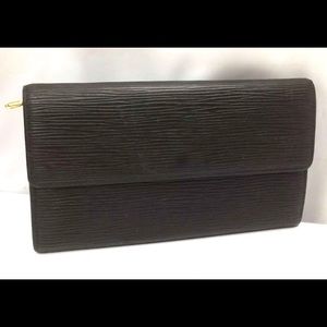 Louis Vuitton black EPI WALLET like new CA0998